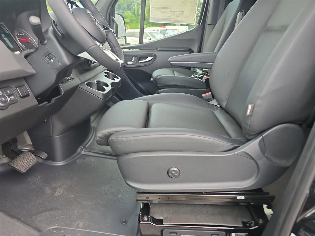 new 2025 Mercedes-Benz Sprinter 2500 car, priced at $78,264