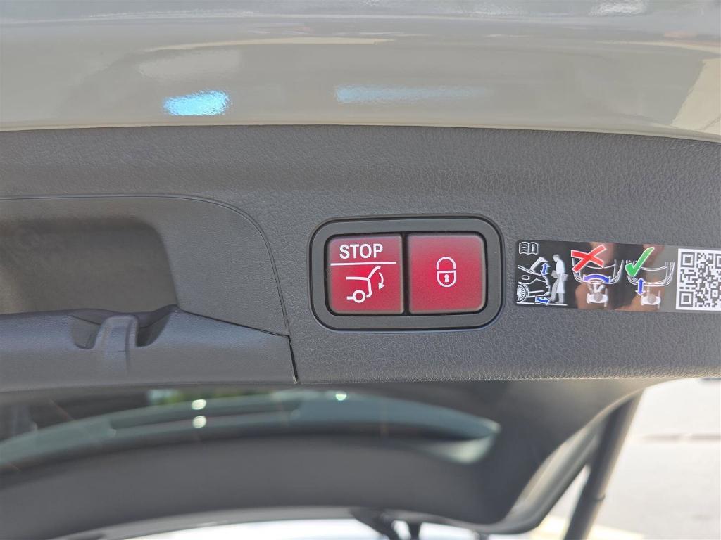 new 2026 Mercedes-Benz AMG GLE 53 car, priced at $100,460