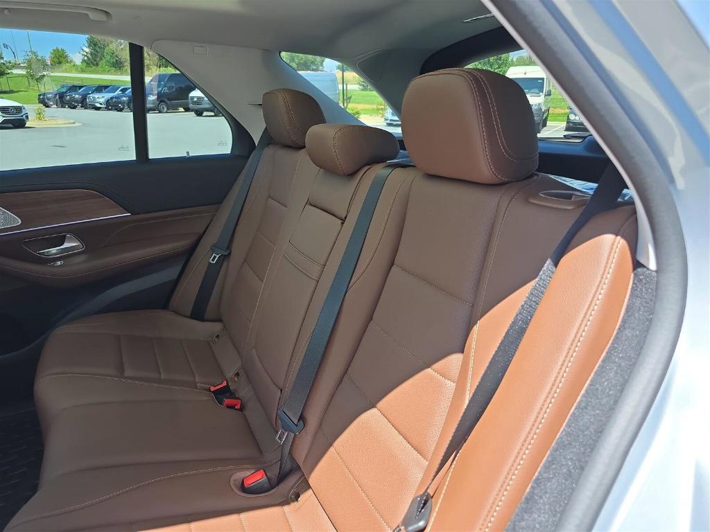 new 2025 Mercedes-Benz GLE 350 car, priced at $76,500