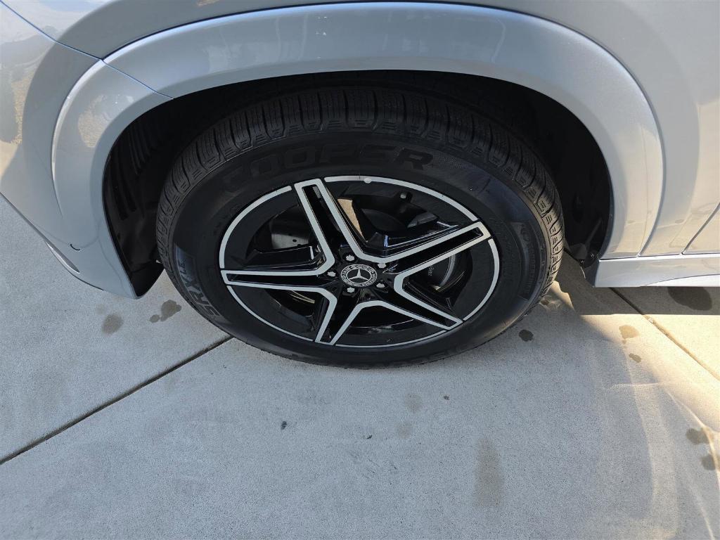 new 2025 Mercedes-Benz GLE 350 car, priced at $76,500