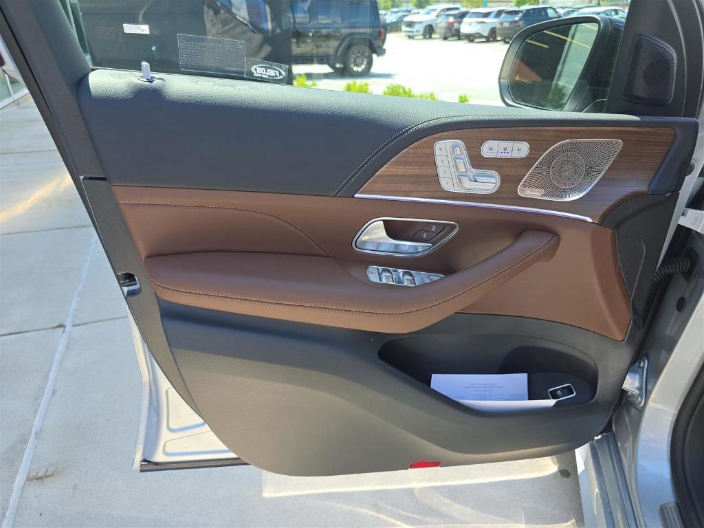 new 2025 Mercedes-Benz GLE 350 car, priced at $76,500