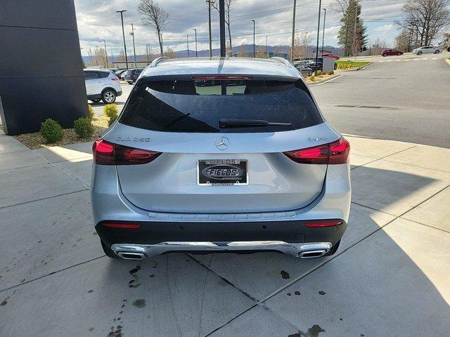 new 2024 Mercedes-Benz GLA 250 car