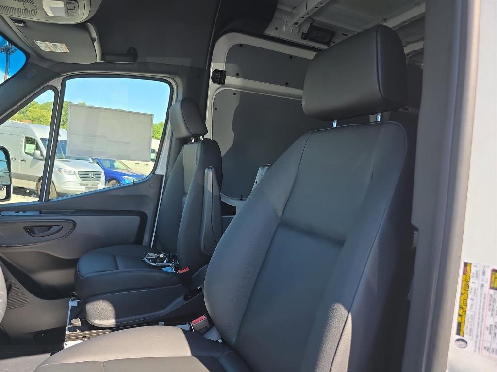 new 2025 Mercedes-Benz Sprinter 2500 car, priced at $66,011