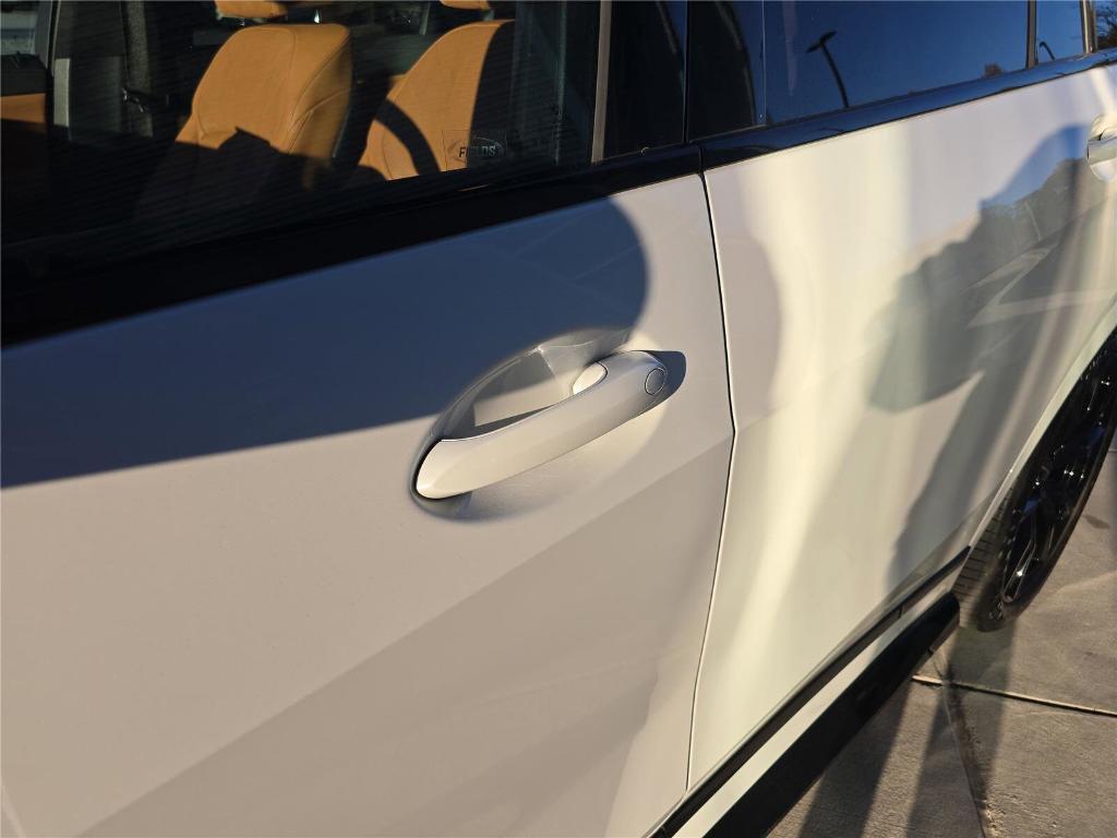 used 2025 BMW X7 car, priced at $77,988