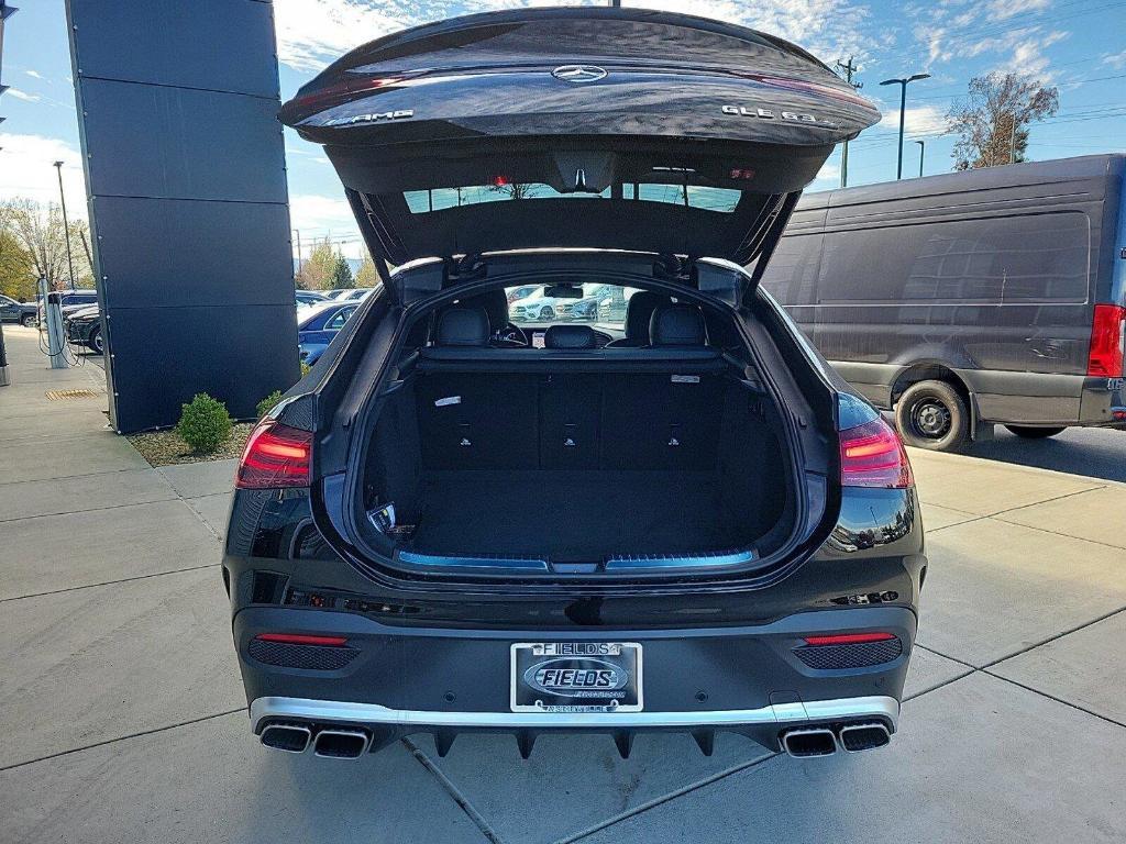 new 2025 Mercedes-Benz AMG GLE 63 car