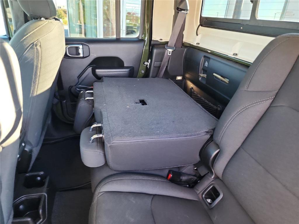 used 2022 Jeep Gladiator car, priced at $26,998