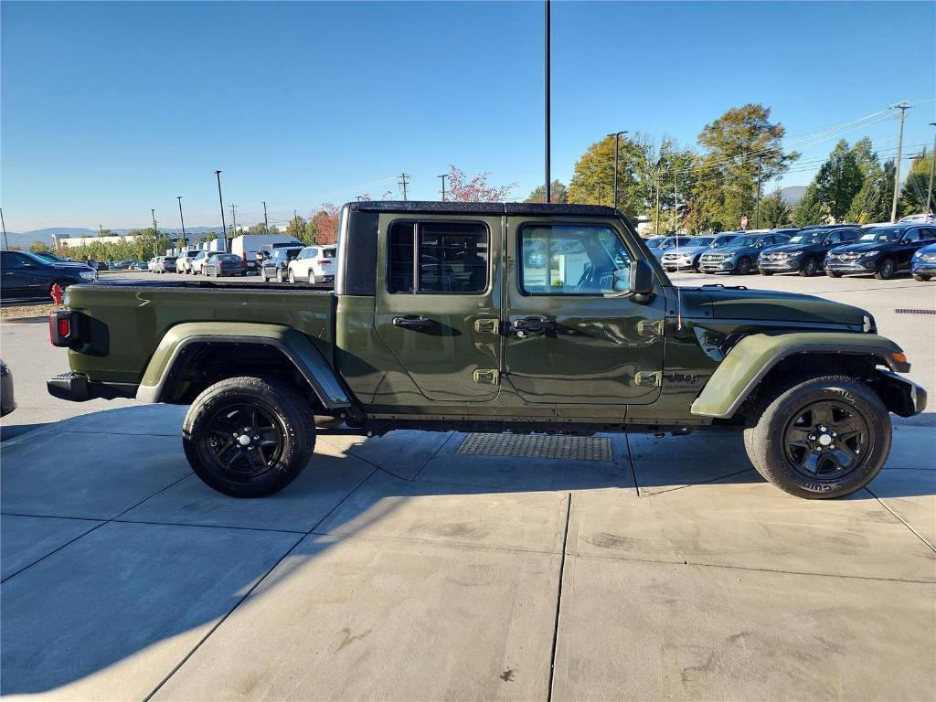 used 2022 Jeep Gladiator car, priced at $26,998