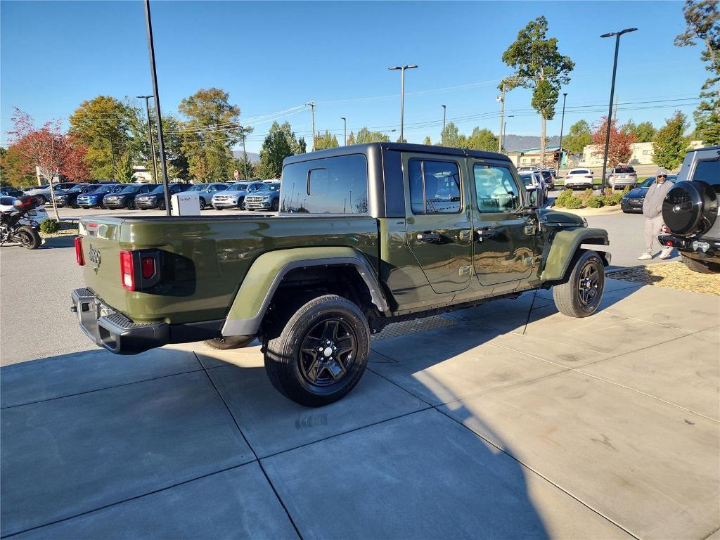 used 2022 Jeep Gladiator car, priced at $26,998
