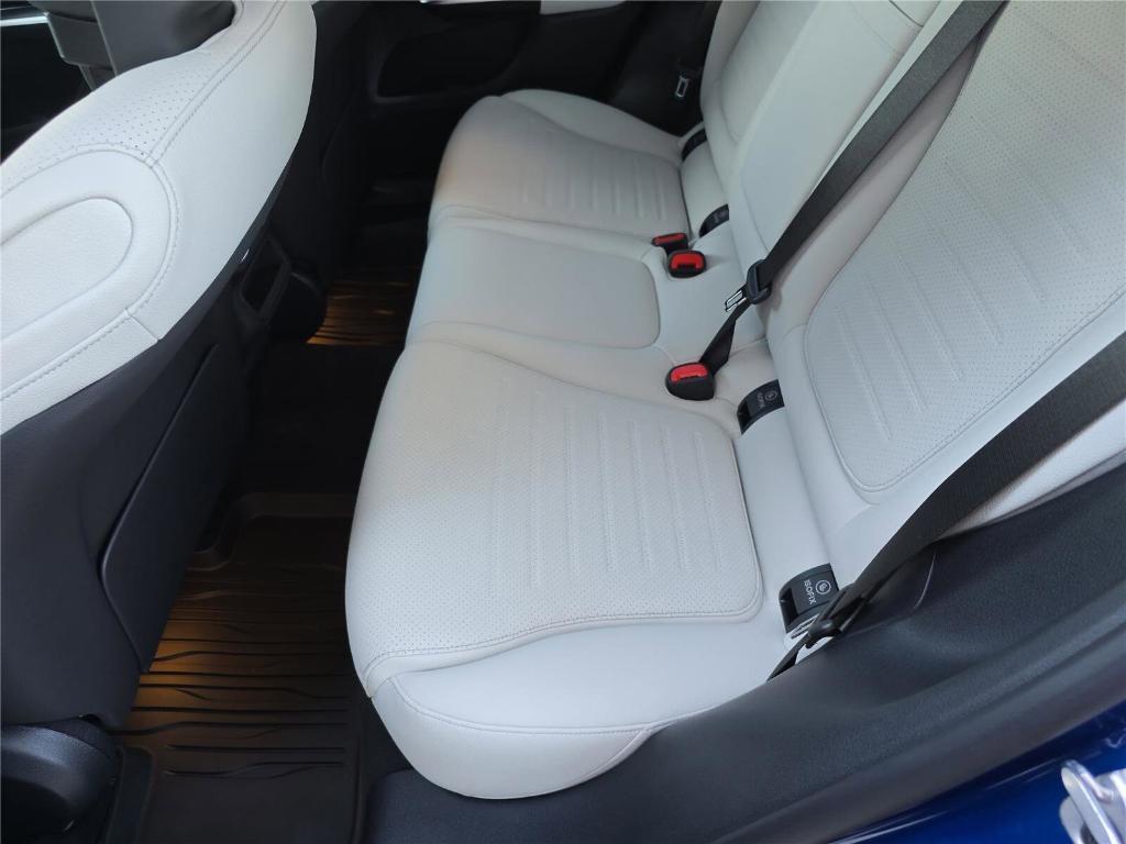 new 2026 Mercedes-Benz GLC 300 car, priced at $60,440