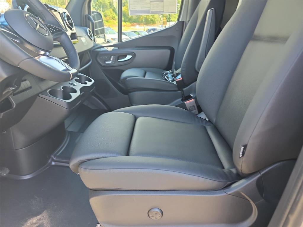 new 2025 Mercedes-Benz Sprinter 2500 car, priced at $79,686