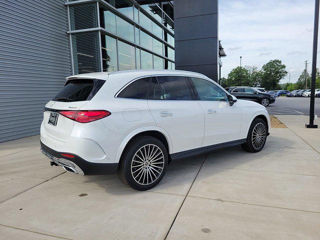 new 2024 Mercedes-Benz GLC 300 car, priced at $63,880