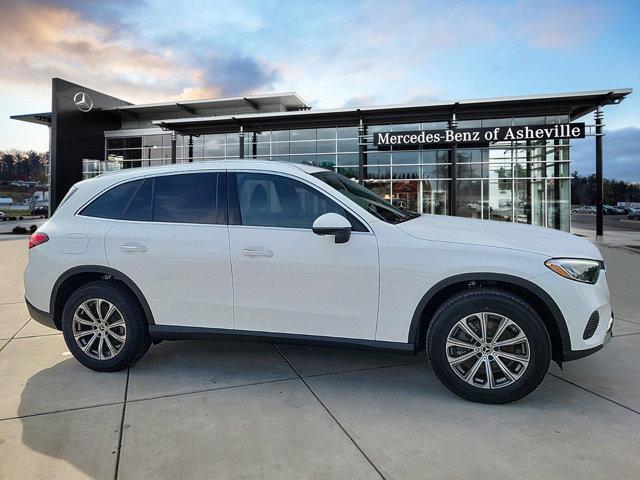 new 2024 Mercedes-Benz GLC 300 car, priced at $50,985