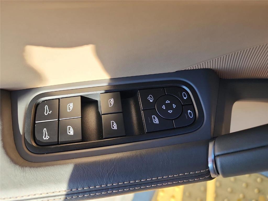 used 2022 Porsche Cayenne car, priced at $54,988