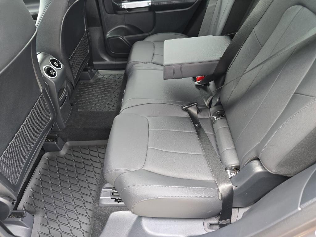 new 2026 Mercedes-Benz GLB 250 car, priced at $52,565