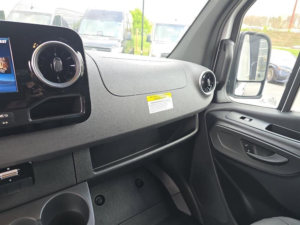 new 2025 Mercedes-Benz Sprinter 2500 car, priced at $61,166
