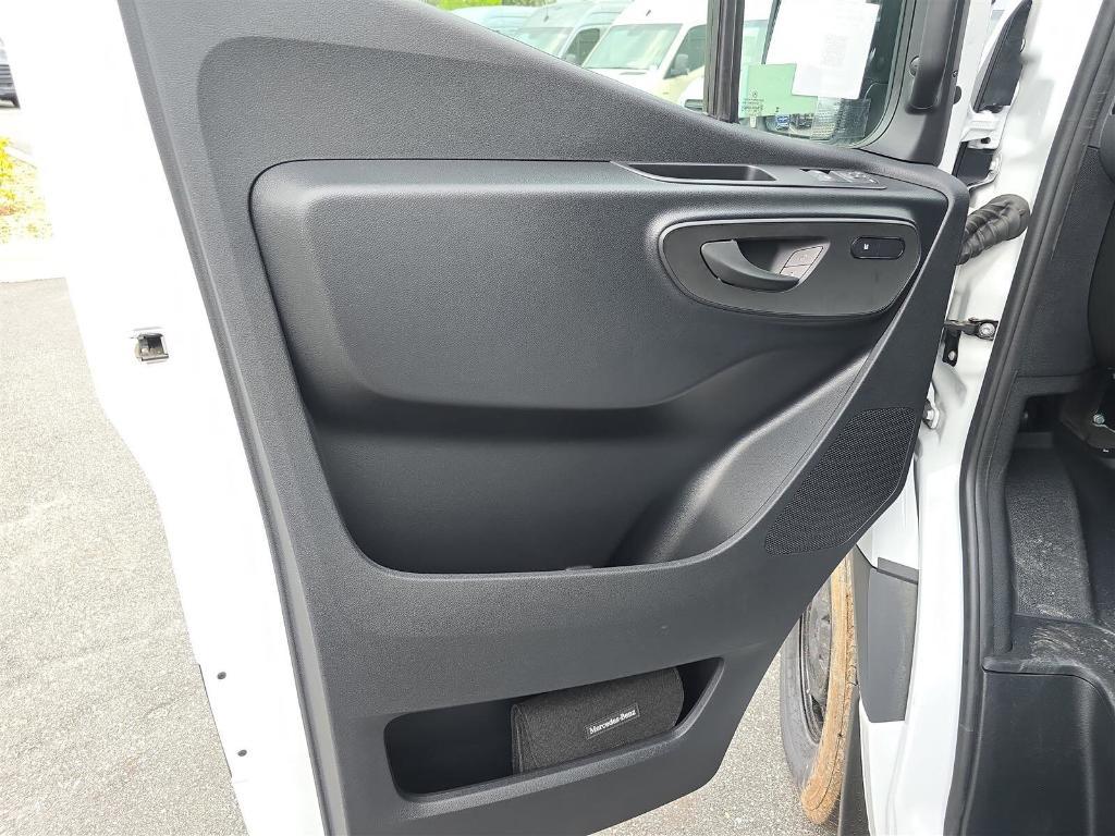 new 2025 Mercedes-Benz Sprinter 2500 car, priced at $61,166