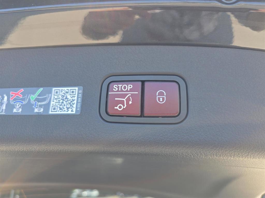 new 2025 Mercedes-Benz GLC 350e car, priced at $70,200