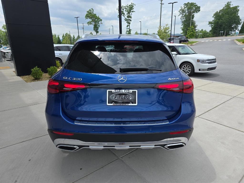 new 2025 Mercedes-Benz GLC 300 car, priced at $58,290