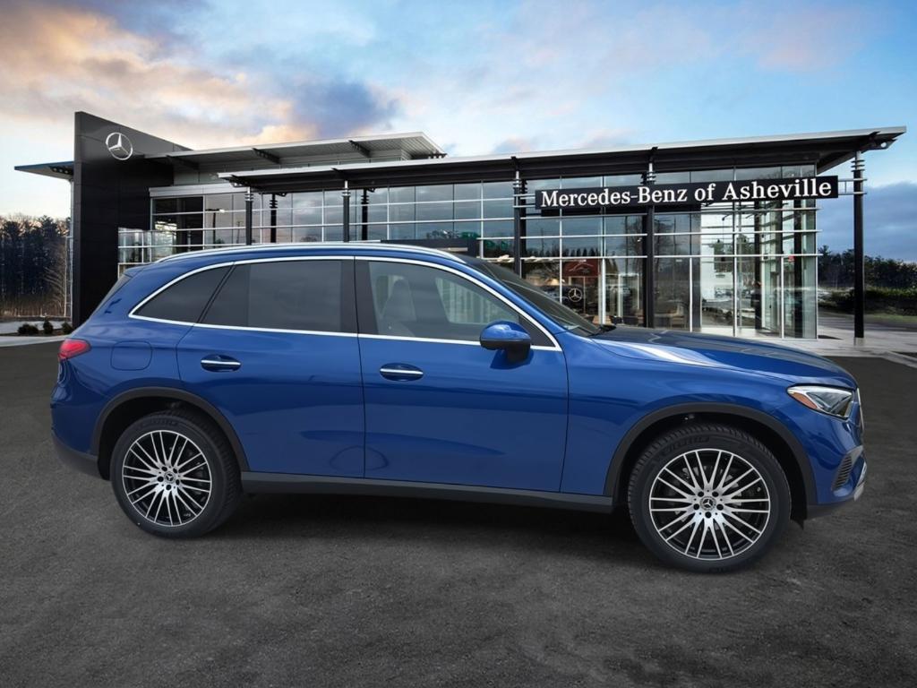 new 2025 Mercedes-Benz GLC 300 car, priced at $58,290