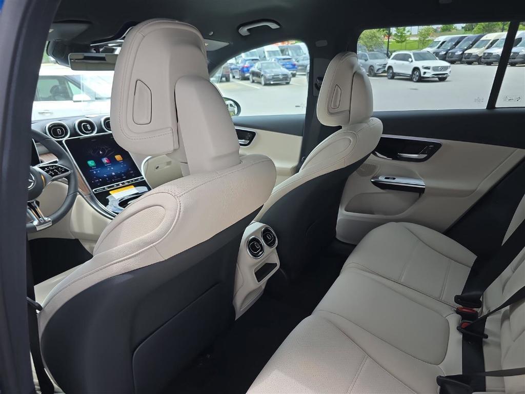 new 2025 Mercedes-Benz GLC 300 car, priced at $58,290