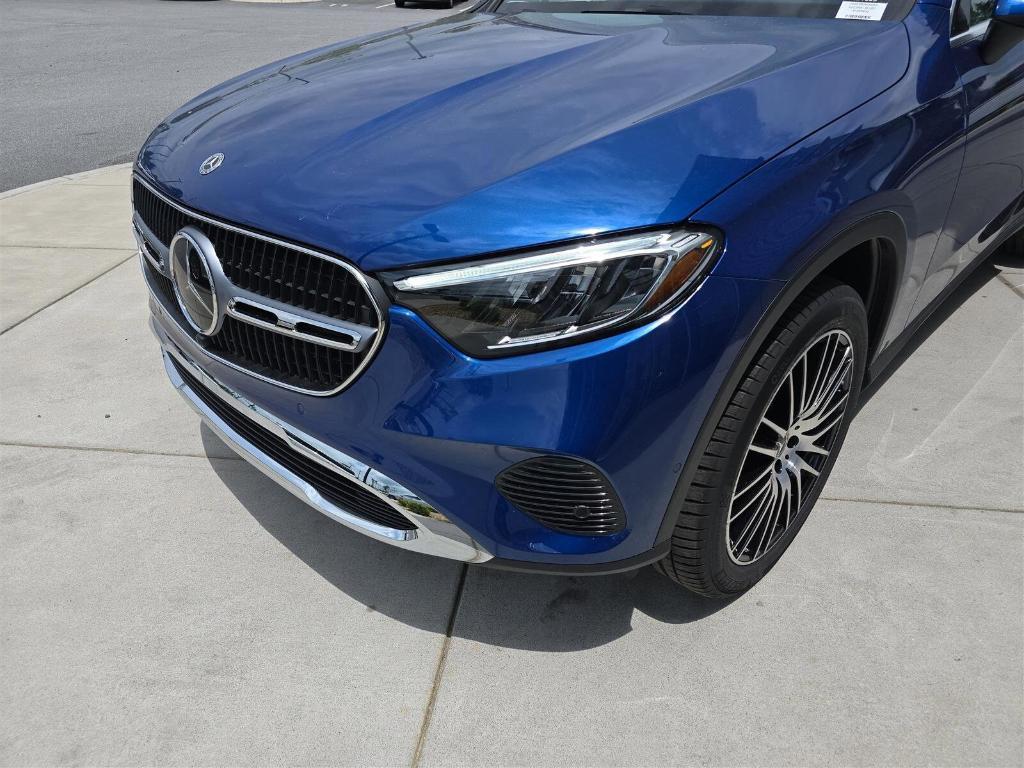 new 2025 Mercedes-Benz GLC 300 car, priced at $58,290