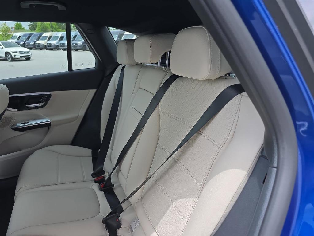 new 2025 Mercedes-Benz GLC 300 car, priced at $58,290