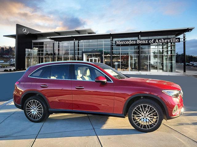 new 2025 Mercedes-Benz GLC 300 car, priced at $63,090