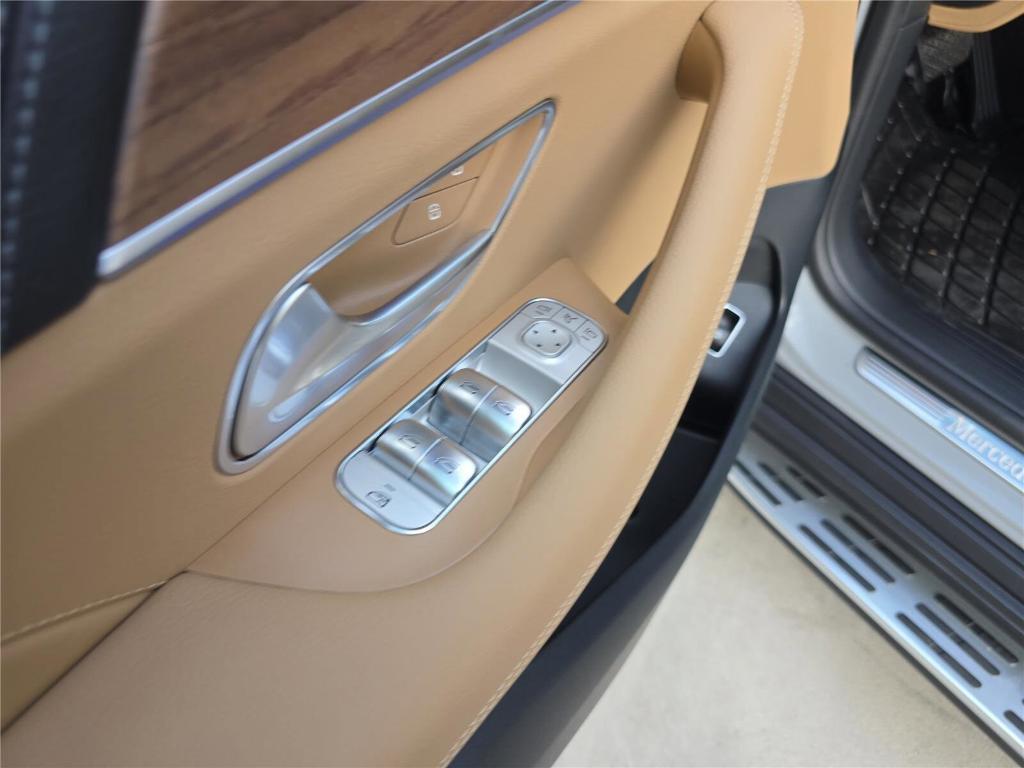 new 2026 Mercedes-Benz GLE 450 car, priced at $89,510