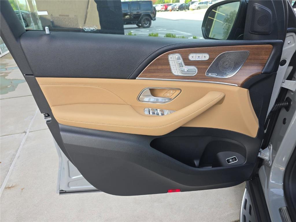 new 2026 Mercedes-Benz GLE 450 car, priced at $89,510