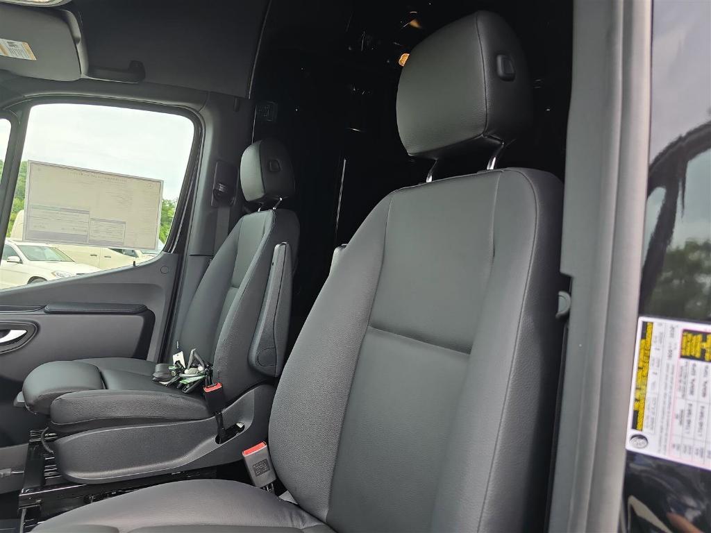 new 2025 Mercedes-Benz Sprinter 2500 car, priced at $78,264