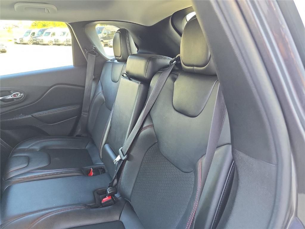 used 2021 Jeep Cherokee car, priced at $18,988