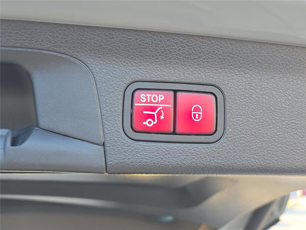 used 2024 Mercedes-Benz GLS 450 car, priced at $79,099