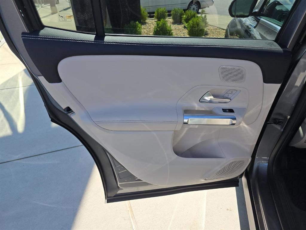 new 2026 Mercedes-Benz GLB 250 car, priced at $52,565