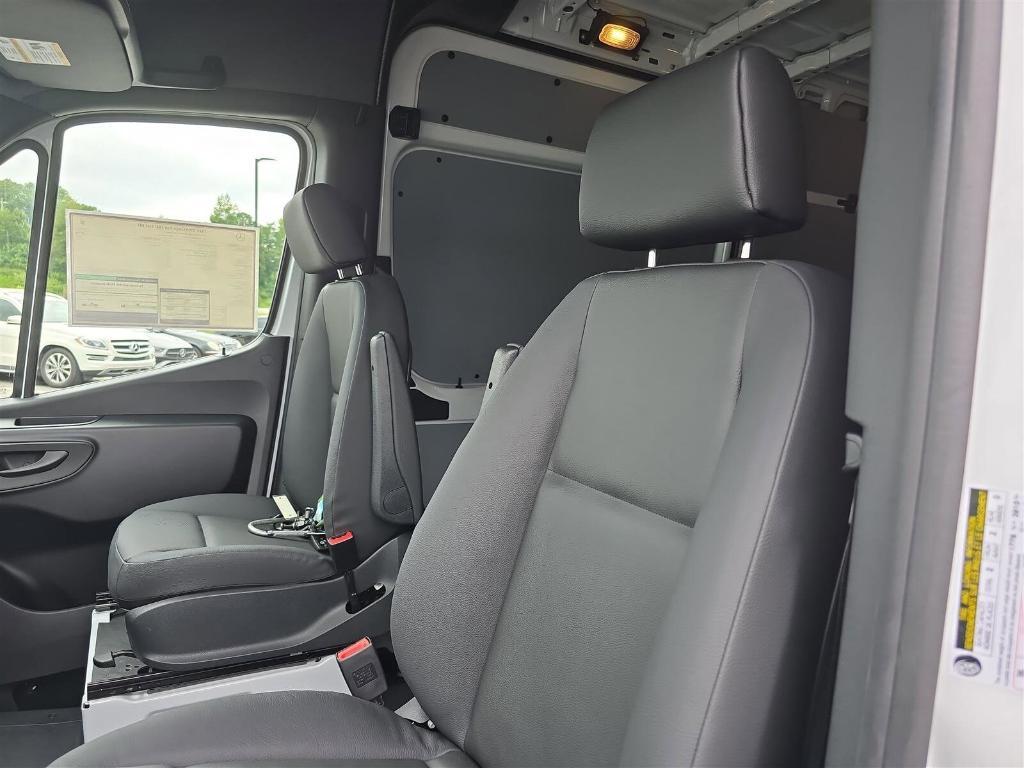 new 2025 Mercedes-Benz Sprinter 2500 car, priced at $66,011