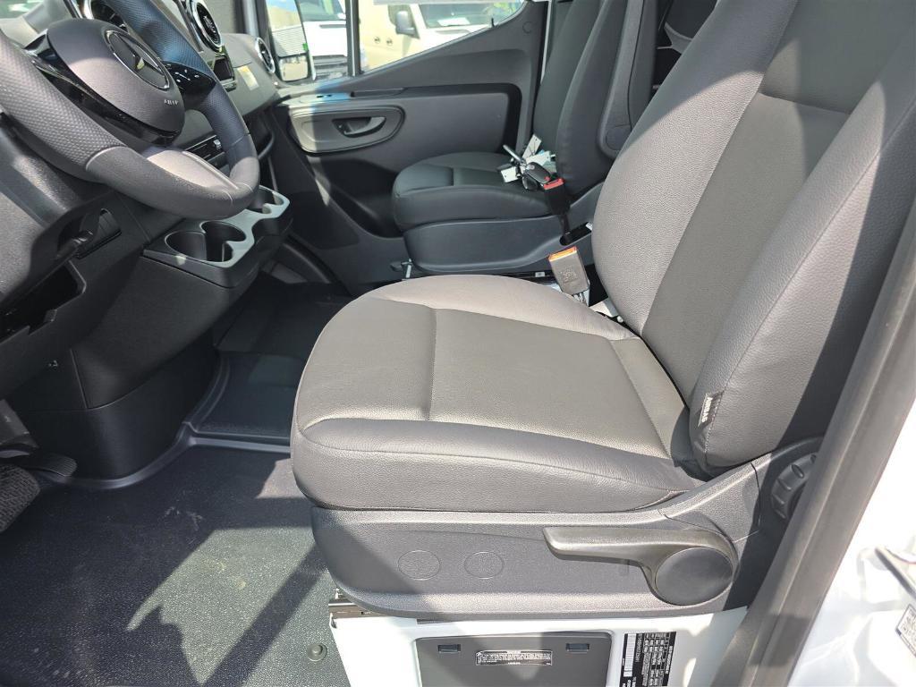 new 2025 Mercedes-Benz Sprinter 2500 car, priced at $66,011