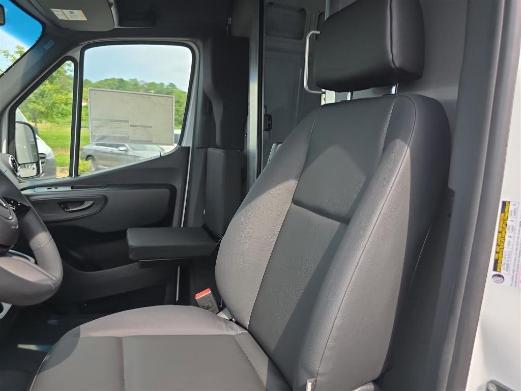 new 2025 Mercedes-Benz Sprinter 2500 car, priced at $71,502