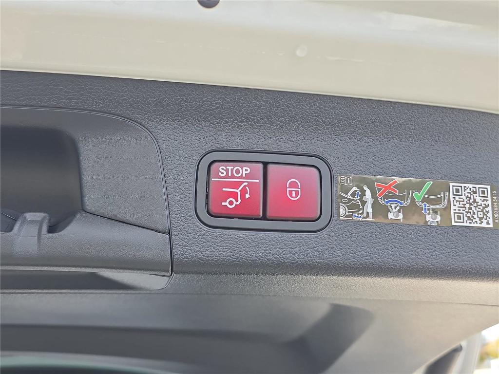 new 2026 Mercedes-Benz GLS 450 car