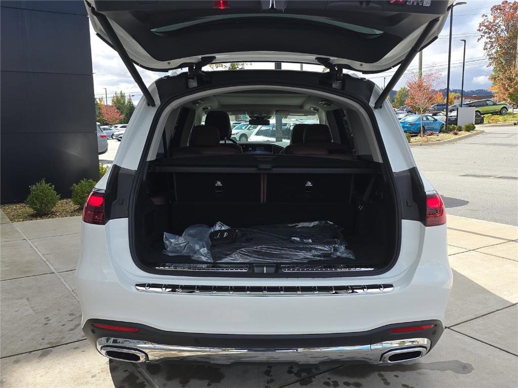 new 2026 Mercedes-Benz GLS 450 car