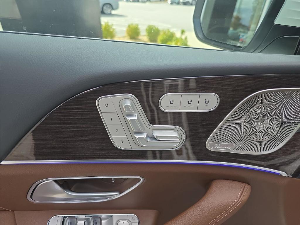 new 2026 Mercedes-Benz GLS 450 car