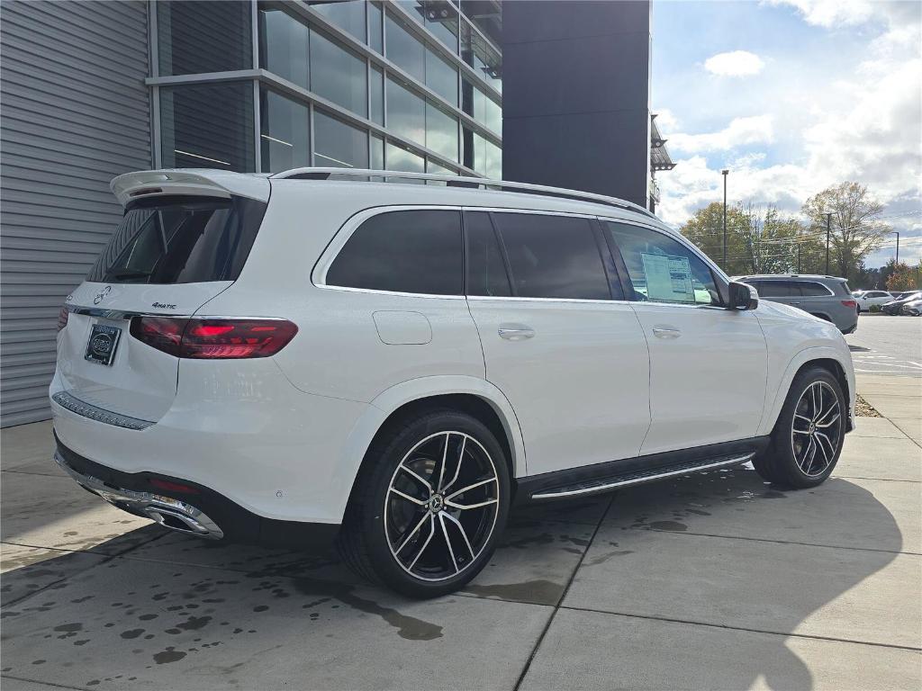 new 2026 Mercedes-Benz GLS 450 car