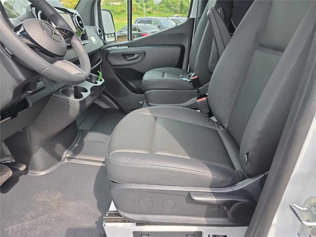 new 2025 Mercedes-Benz Sprinter 2500 car, priced at $66,011