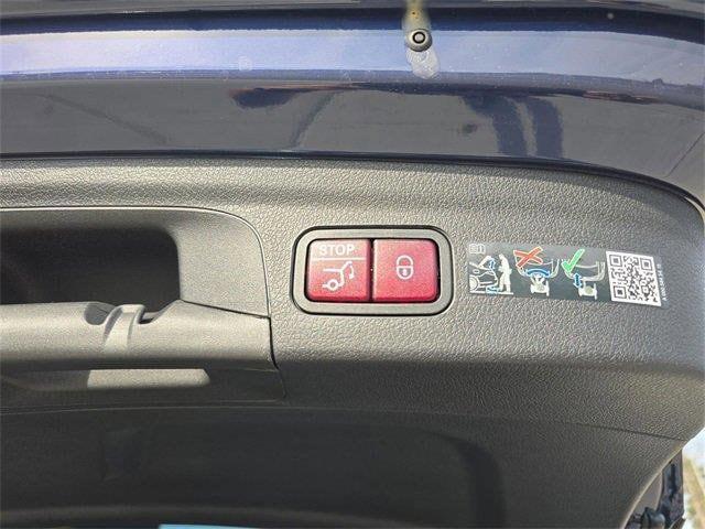 used 2025 Mercedes-Benz GLE 350 car, priced at $64,990