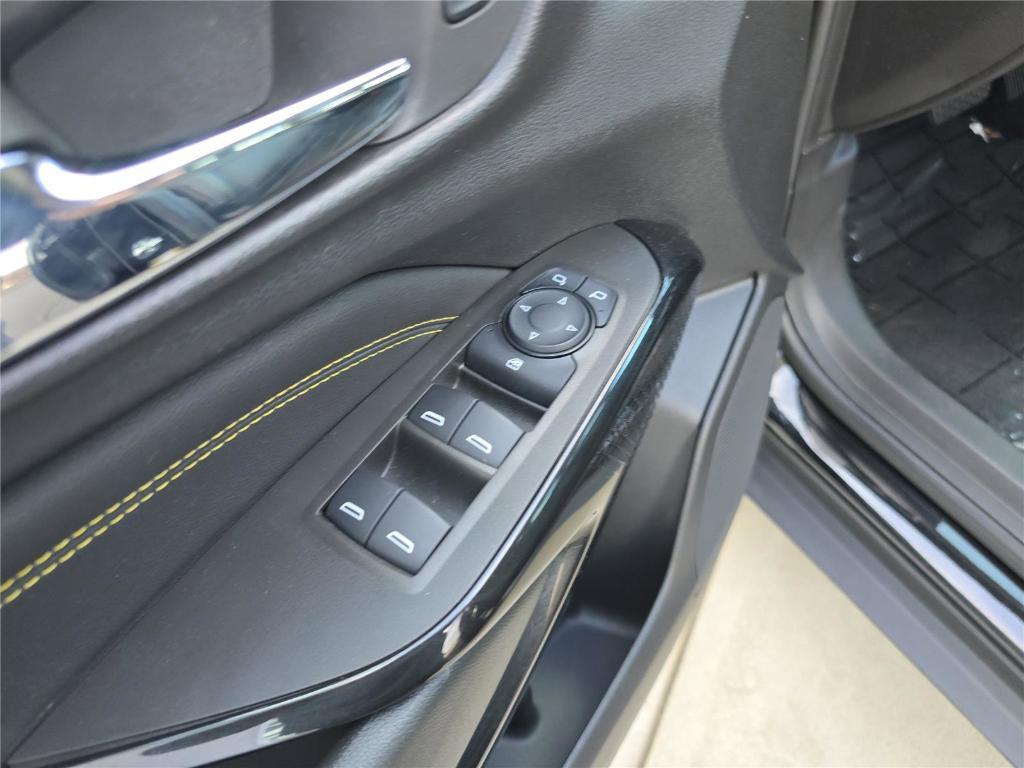 used 2024 Chevrolet Trax car, priced at $22,988