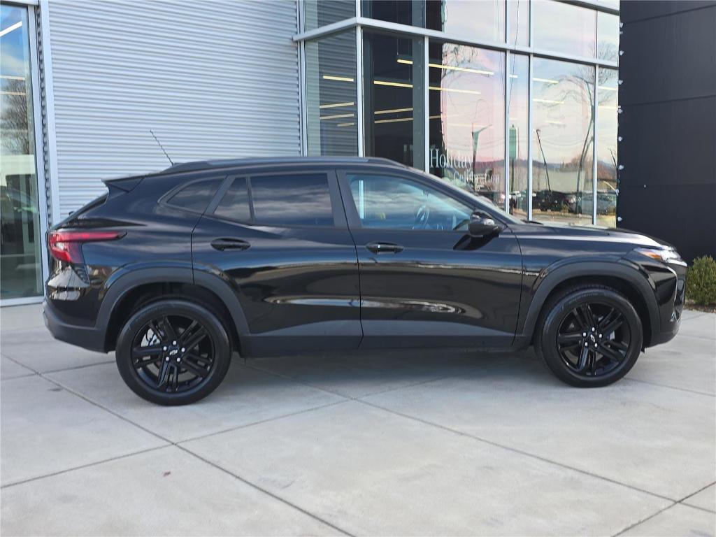 used 2024 Chevrolet Trax car, priced at $22,988