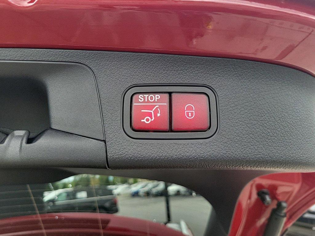 used 2025 Mercedes-Benz GLA 250 car, priced at $47,990