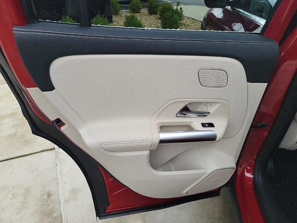 used 2025 Mercedes-Benz GLA 250 car, priced at $47,990