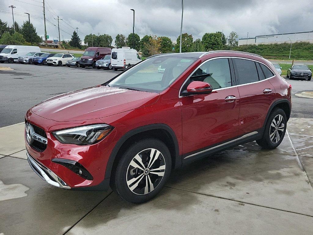 used 2025 Mercedes-Benz GLA 250 car, priced at $47,990
