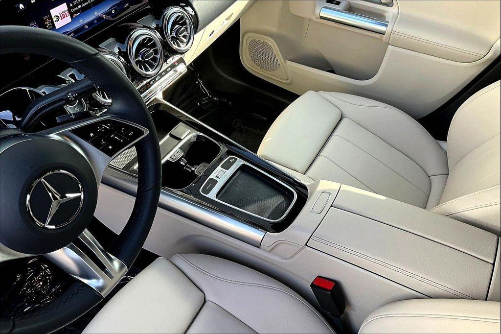 used 2024 Mercedes-Benz GLA 250 car, priced at $35,993