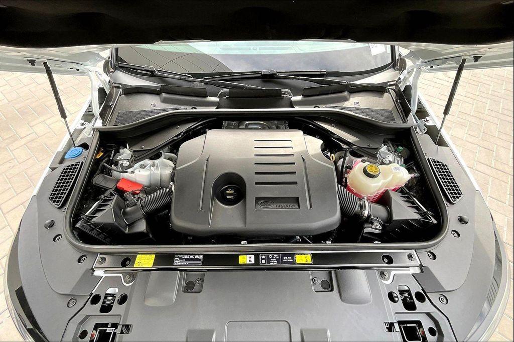 new 2025 Land Rover Range Rover Sport car, priced at $108,755