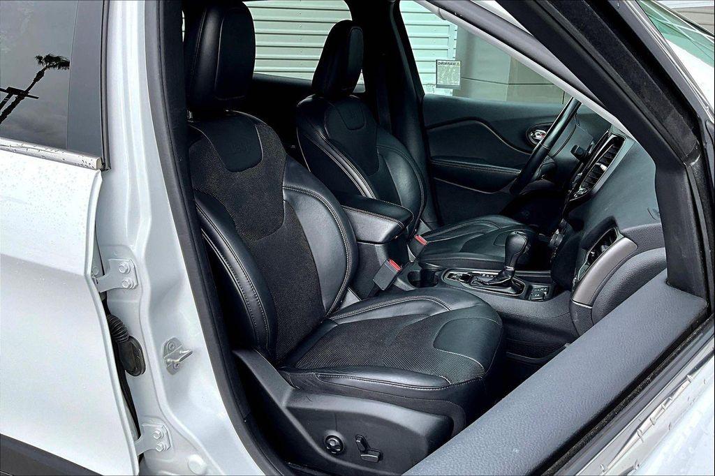 used 2019 Jeep Cherokee car, priced at $12,341